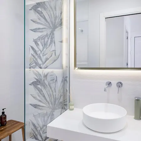 Tms Veramar Hotel,beachfront,pool&parking Los Cristianos (Tenerife)