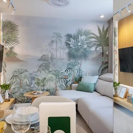 Tms Veramar Hotel,beachfront,pool&parking ロスクリスティアーノス