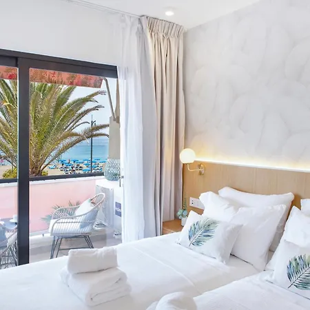 Tms Veramar Hotel,beachfront,pool&parking アパート ロスクリスティアーノス