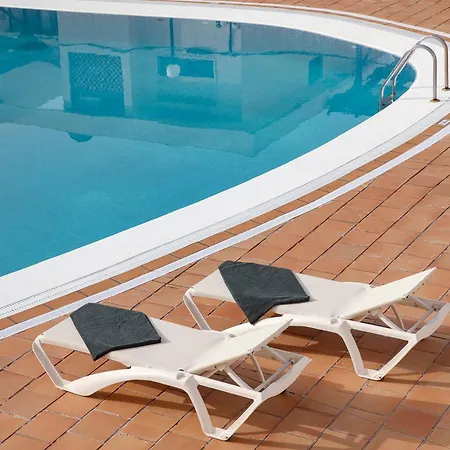 Tms Veramar Hotel,beachfront,pool&parking ロスクリスティアーノス