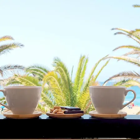 Tms Veramar Hotel,beachfront,pool&parking アパート