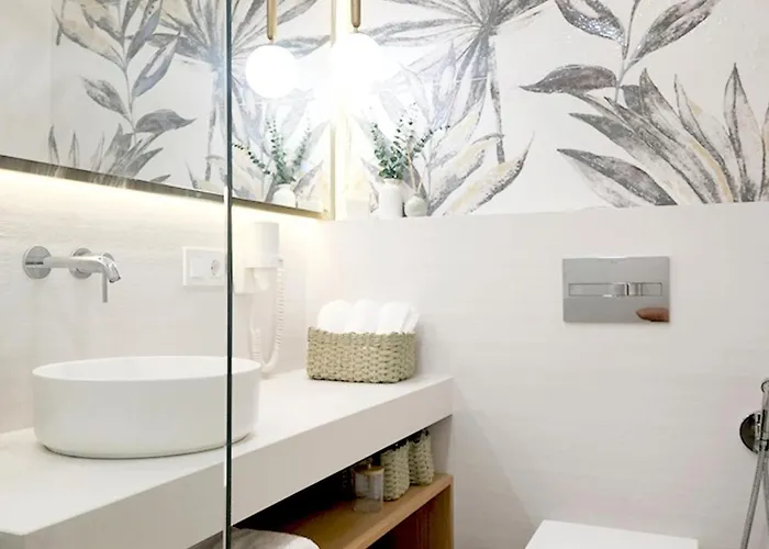 Tms Veramar Hotel,beachfront,pool&parking