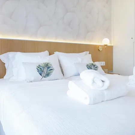 Tms Veramar Hotel,beachfront,pool&parking דירה *